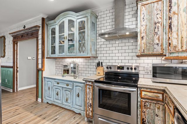 1815 S 12TH Street, Waco, TX 76706