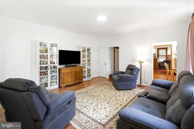 42 UNION ST, Mount Holly, NJ 08060