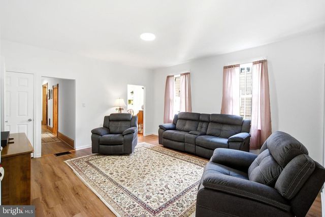 42 UNION ST, Mount Holly, NJ 08060