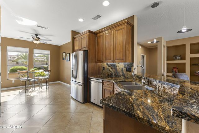 18607 N DIAMOND Drive, Surprise, AZ 85374