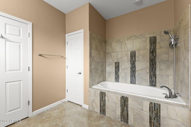 18607 N DIAMOND Drive, Surprise, AZ 85374
