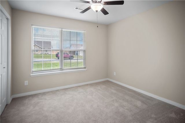 1461 General Parson Drive, Prairie Grove, AR 72753