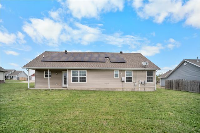 1461 General Parson Drive, Prairie Grove, AR 72753
