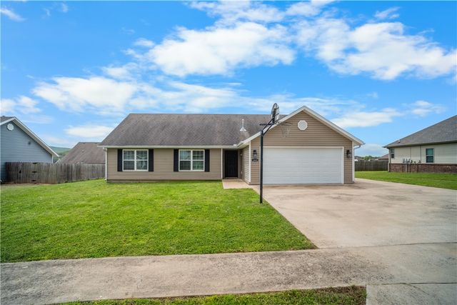 1461 General Parson Drive, Prairie Grove, AR 72753