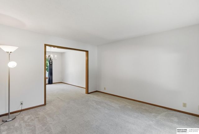 13404 Hillsborough Drive, Omaha, NE 68164