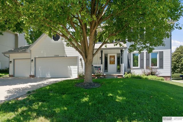 13404 Hillsborough Drive, Omaha, NE 68164