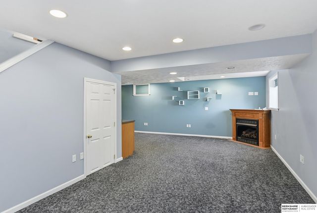 13404 Hillsborough Drive, Omaha, NE 68164