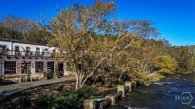 585 White Circle 17, Athens, GA 30605