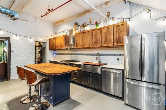 585 White Circle 17, Athens, GA 30605