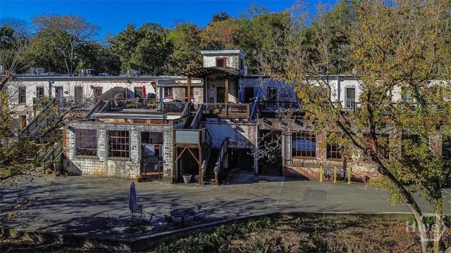 585 White Circle 17, Athens, GA 30605