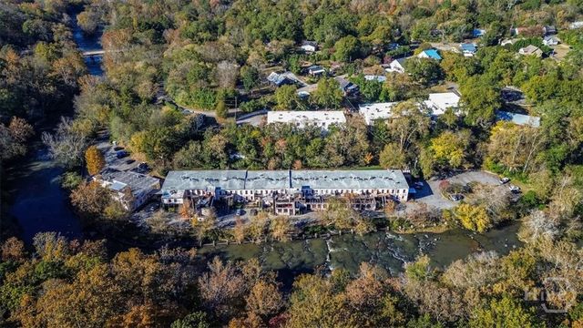 585 White Circle 17, Athens, GA 30605