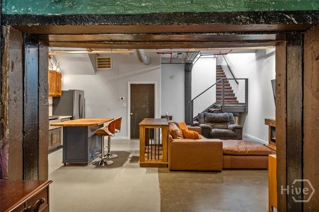 585 White Circle 17, Athens, GA 30605