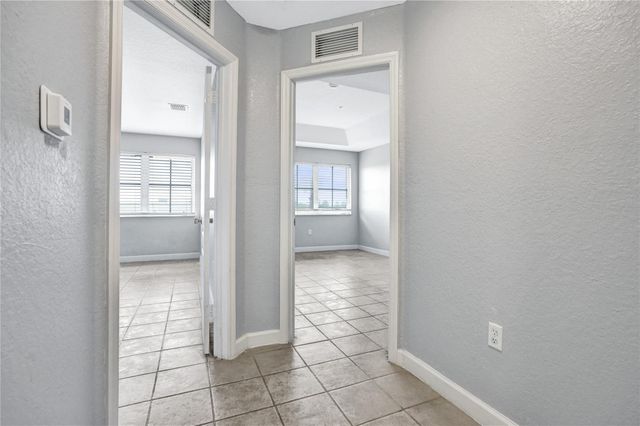 2137 Shoma Drive 156 Bldg 17, Wellington, FL 33414