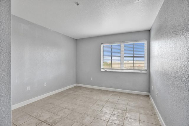 2137 Shoma Drive 156 Bldg 17, Wellington, FL 33414