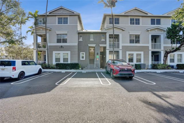 2137 Shoma Drive 156 Bldg 17, Wellington, FL 33414