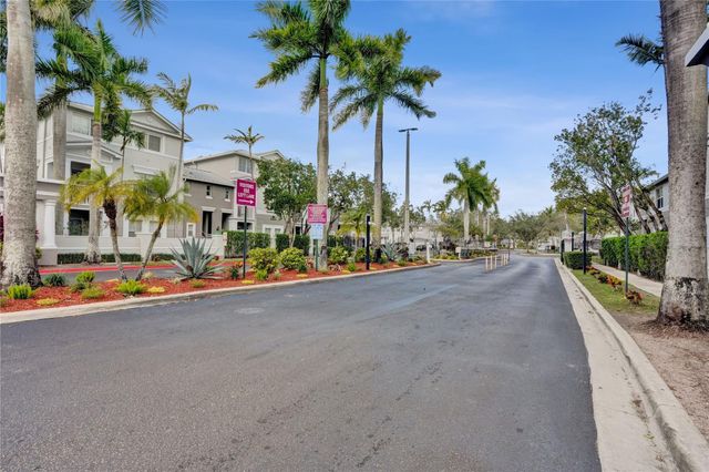 2137 Shoma Drive 156 Bldg 17, Wellington, FL 33414