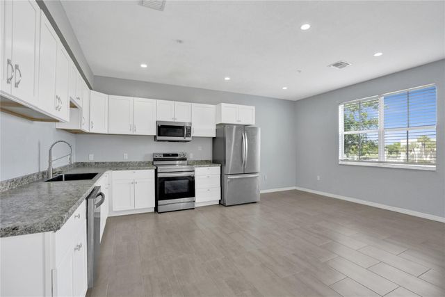 2137 Shoma Drive 156 Bldg 17, Wellington, FL 33414