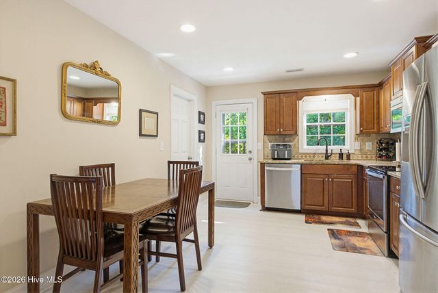 105 Sages Ridge Drive, Holly Ridge, NC 28445