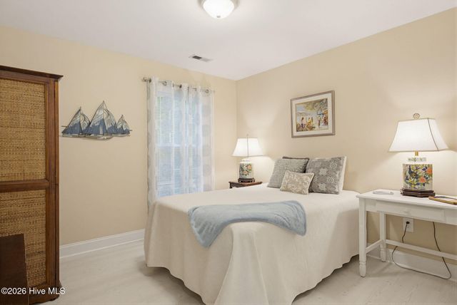 105 Sages Ridge Drive, Holly Ridge, NC 28445