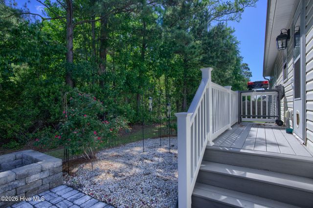 105 Sages Ridge Drive, Holly Ridge, NC 28445