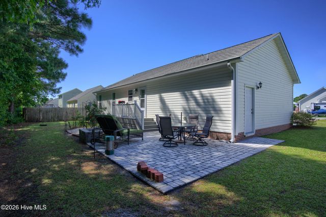 105 Sages Ridge Drive, Holly Ridge, NC 28445