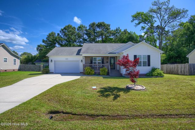 105 Sages Ridge Drive, Holly Ridge, NC 28445