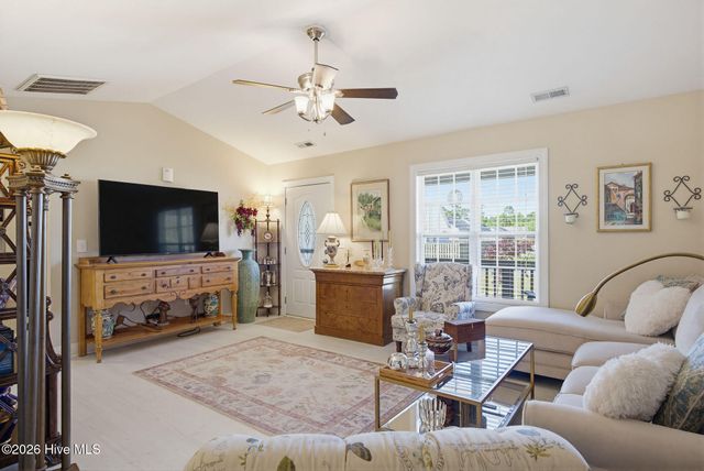 105 Sages Ridge Drive, Holly Ridge, NC 28445