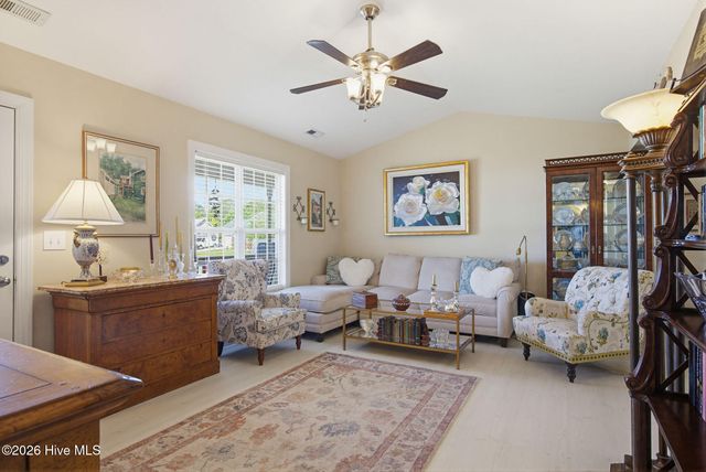 105 Sages Ridge Drive, Holly Ridge, NC 28445