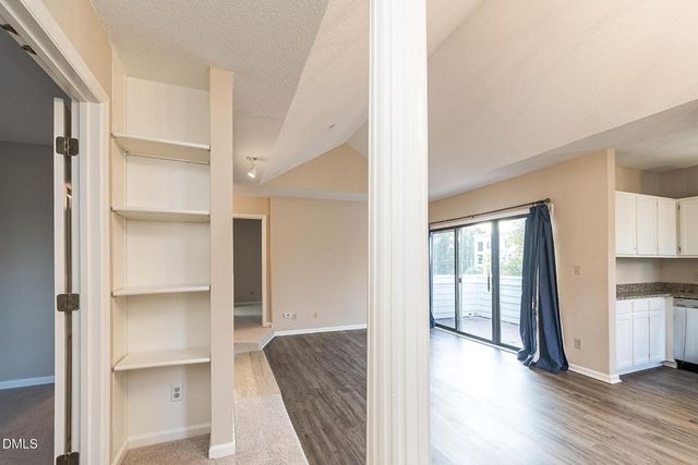 1021 Brighthurst Drive 307, Raleigh, NC 27605