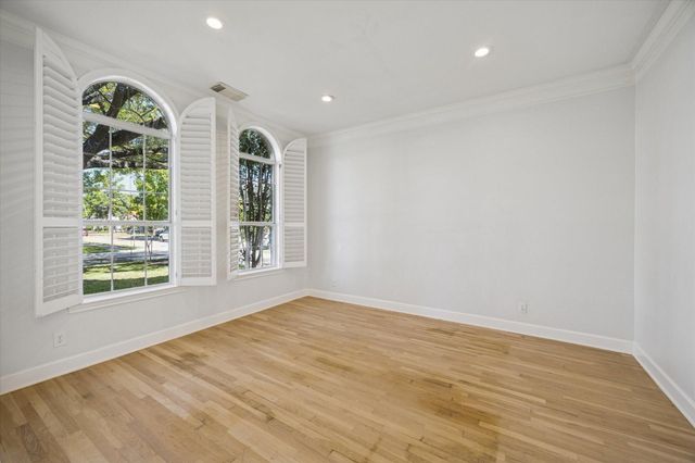 4601 Mimosa Drive, Bellaire, TX 77401