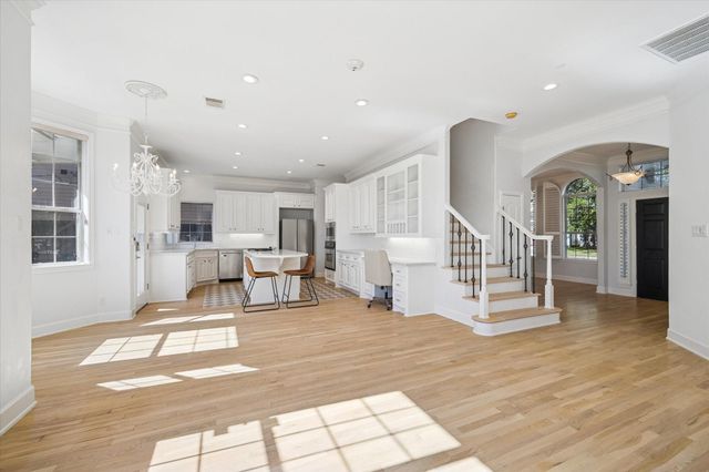 4601 Mimosa Drive, Bellaire, TX 77401