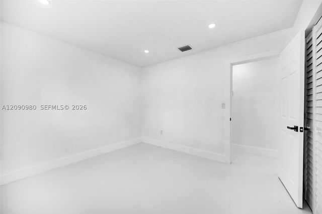 51 NW 161st St, Miami, FL 33169