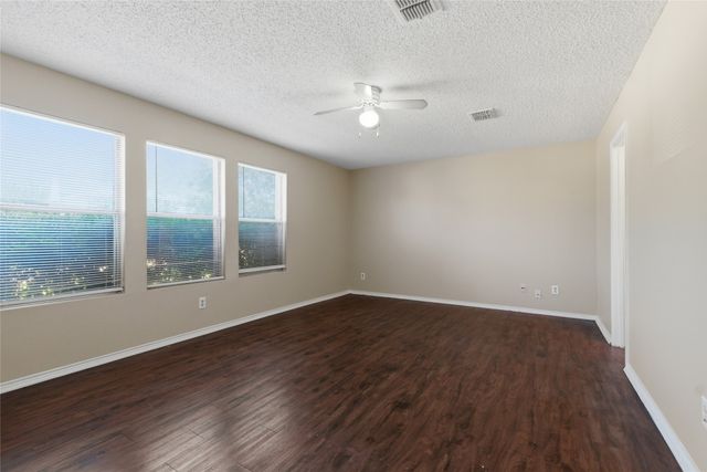 652 Lowe Drive, Cedar Hill, TX 75104