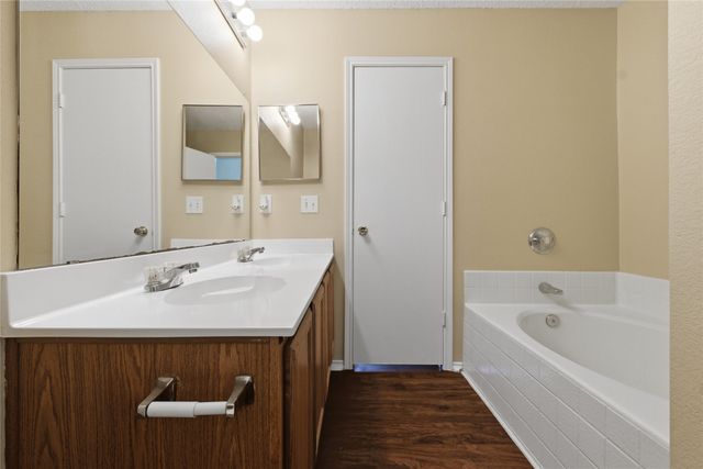652 Lowe Drive, Cedar Hill, TX 75104