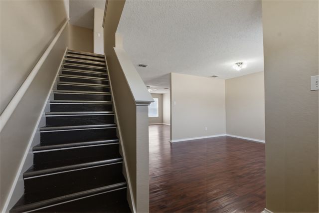 652 Lowe Drive, Cedar Hill, TX 75104