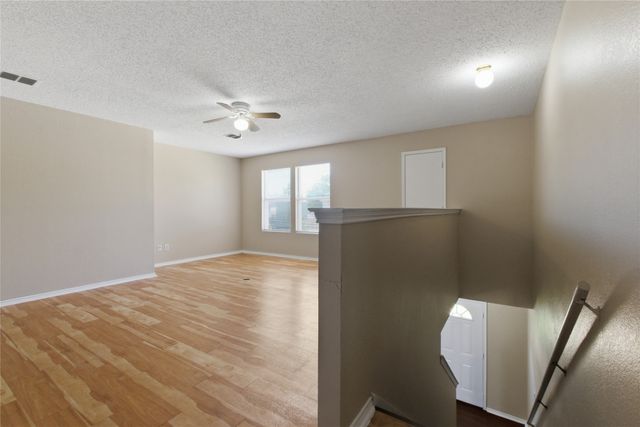 652 Lowe Drive, Cedar Hill, TX 75104