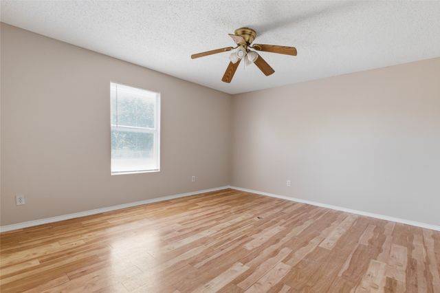 652 Lowe Drive, Cedar Hill, TX 75104