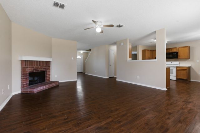 652 Lowe Drive, Cedar Hill, TX 75104