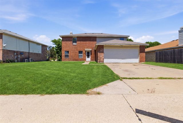 652 Lowe Drive, Cedar Hill, TX 75104