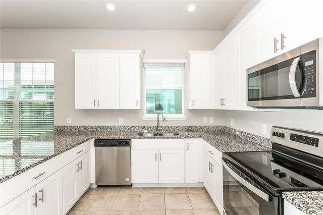 517 VENETIAN PALMS BOULEVARD, New Smyrna Beach, FL 32168