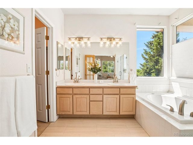 15732 W 72nd Cir, Arvada, CO 80007