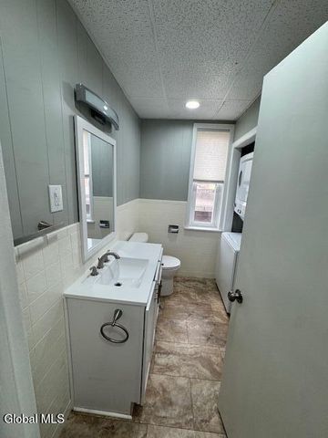 306 3rd Street 3, Troy, NY 12180