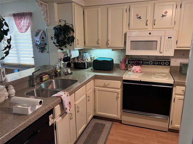 5221 LAKE VILLAGE DRIVE 24, Sarasota, FL 34235