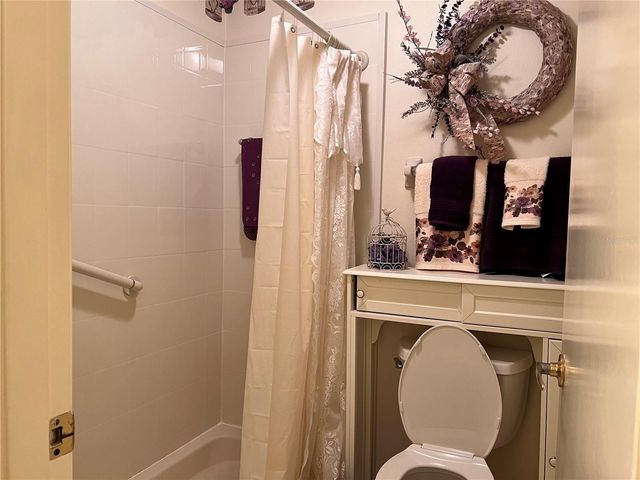 5221 LAKE VILLAGE DRIVE 24, Sarasota, FL 34235