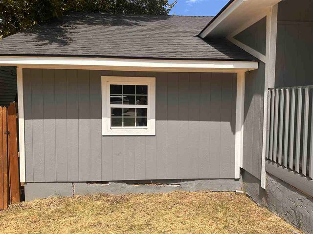 305 SW J Ave, Lawton, OK 73501