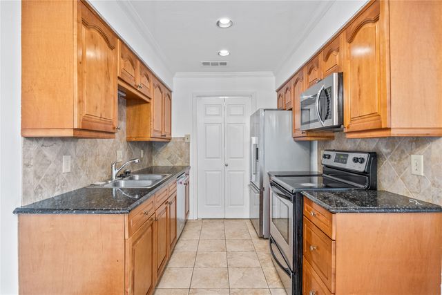 5744 Cedar Creek Drive, Benbrook, TX 76109