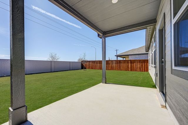 1429 Arciones Road, Fort Worth, TX 76052