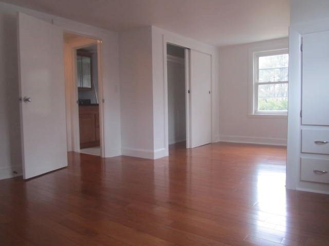 21 Wiley St, Wakefield, MA 01880