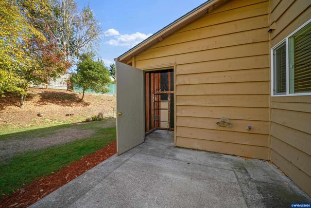1339 Madras St SE, Salem, OR 97306
