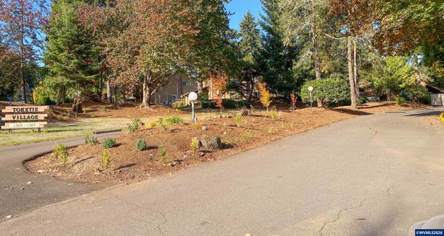 1339 Madras St SE, Salem, OR 97306